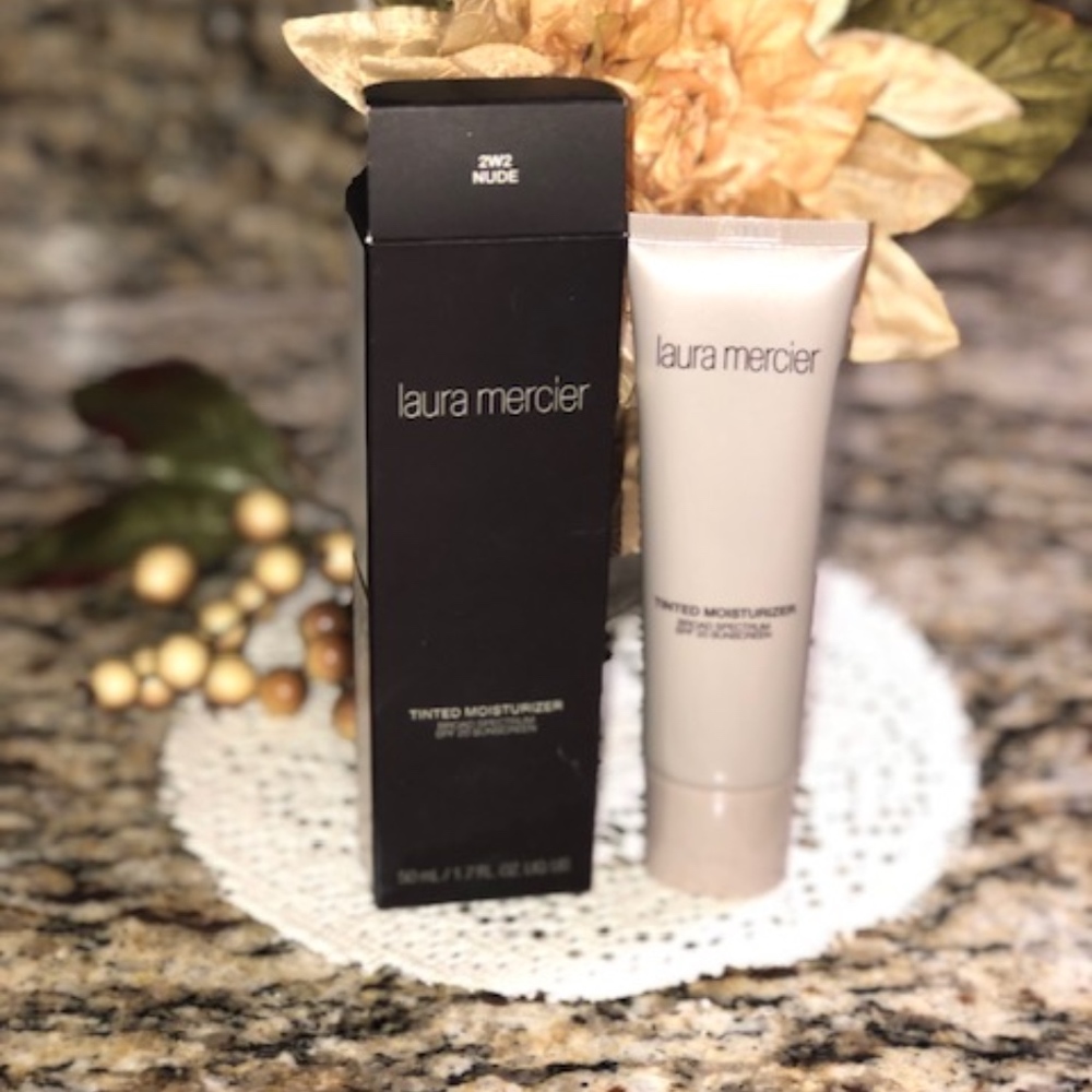 ✨HP✨LAURA MERCIER Tinted Moisturizer BS-SPF 20 - Picture 3 of 7